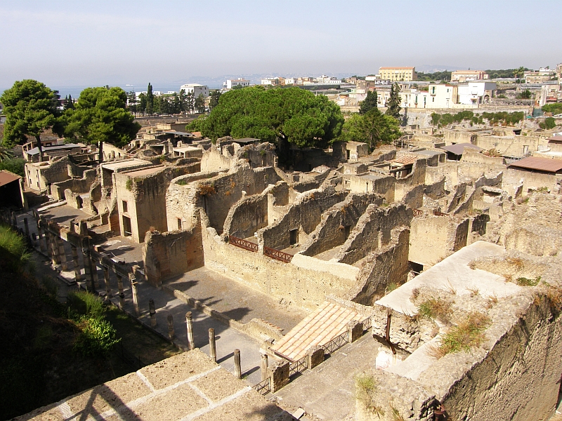 3.	Herculaneum