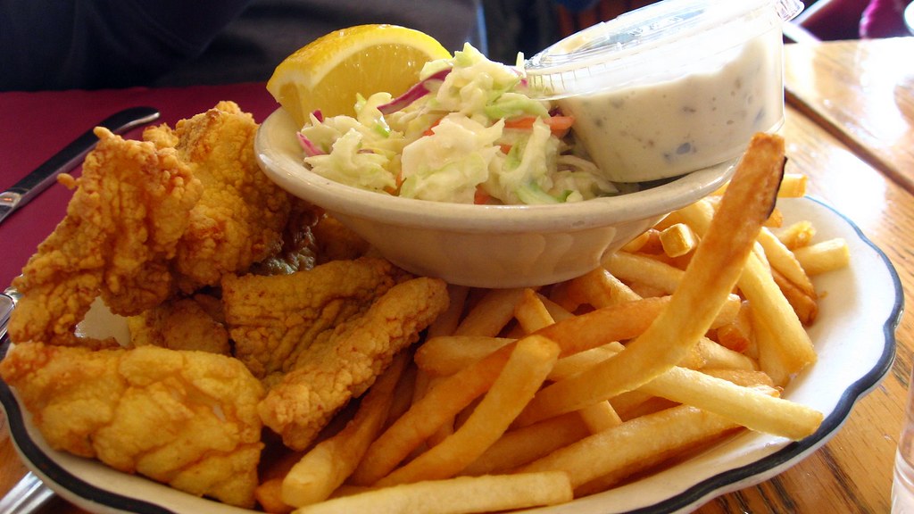 Fish ’n’ Chips with salad on a plate