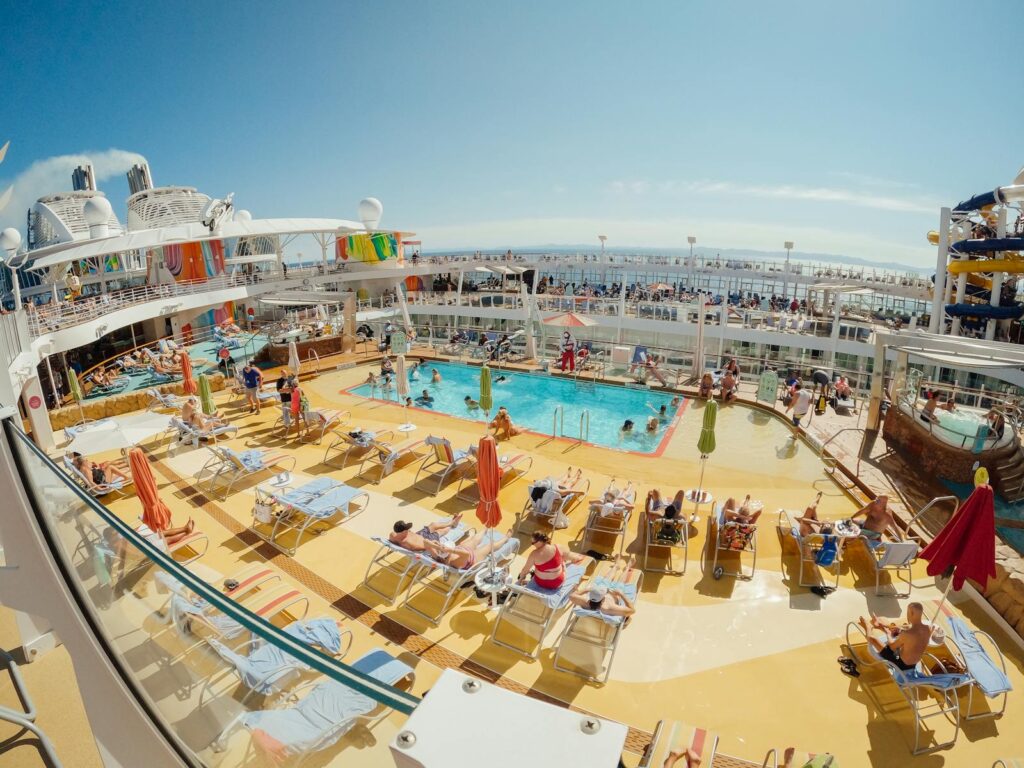 reasons to go on a cruise