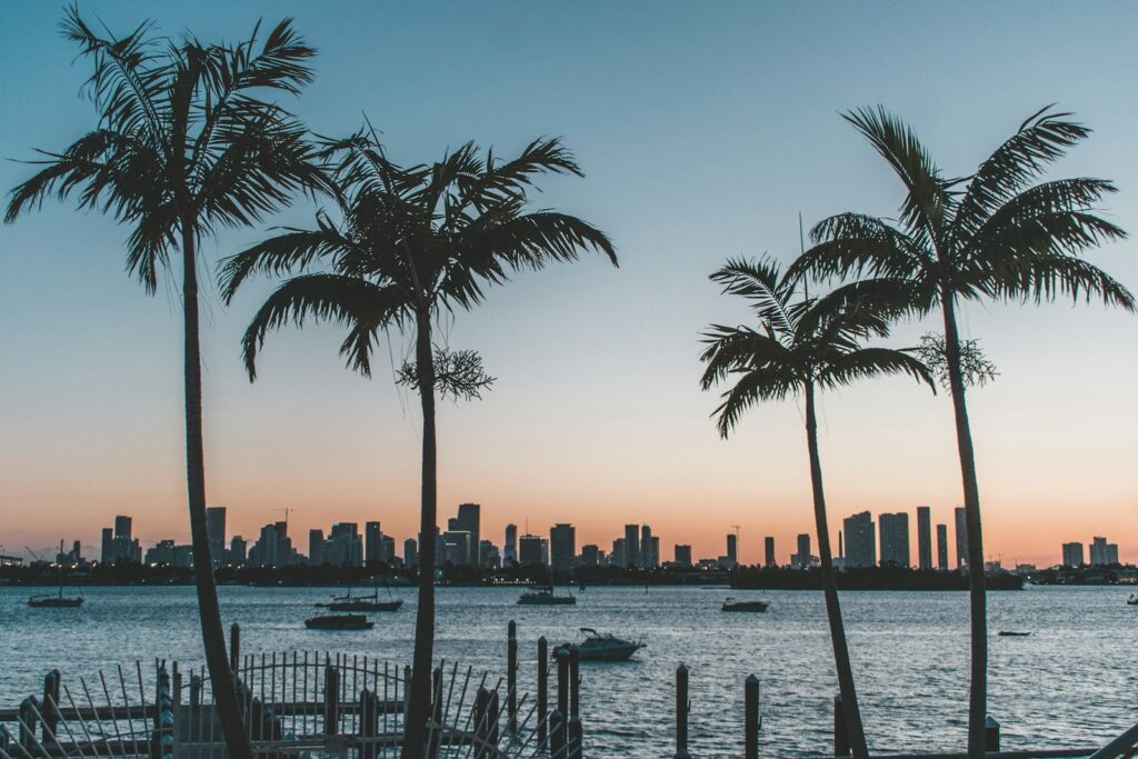 romantic spots to visit in miami during the day 