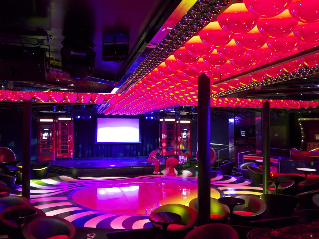 cruise ship nightclubs